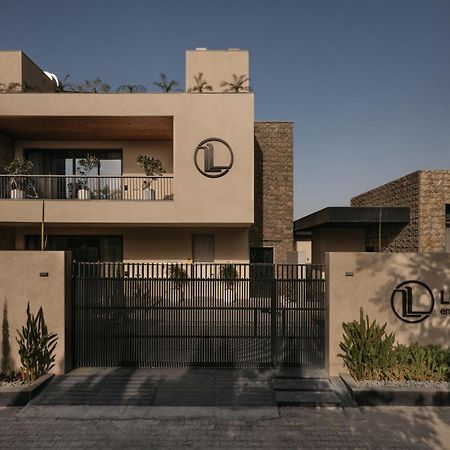 Luxury Lofts Hotell Amritsar Exteriör bild